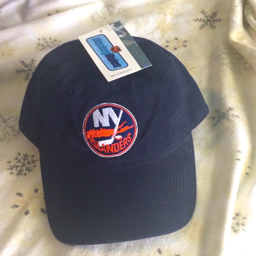 NY Islanders baseball cap, nwt